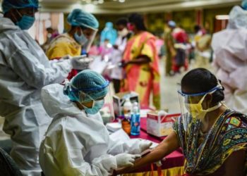 ‘கொரோனா… இனிமேல்தான் ஆபத்து ரொம்ப அதிகம்!’ – பிரபல மருத்துவர் எச்சரிக்கை