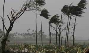 30 மணி நேரமாக நகராத புரெவி புயல்… கனமழை நாளை வரை தொடரும்!