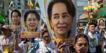 மீண்டும் ராணுவத்தின் பிடியில் மியான்மர்… ஆங் சான் சூகி சிறையில்!