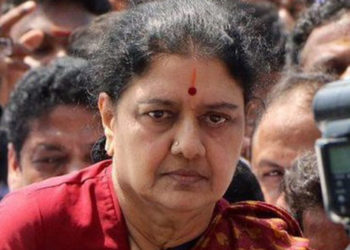 அரசியலை விட்டு ஒதுங்குகிறேன்! – சசிகலா திடீர் அறிக்கை