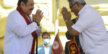 பெரும் குழப்பத்தில் இலங்கை…  பெரும்பான்மையை இழந்தது மகிந்த ராஜபக்சே அரசு!