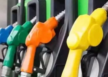 15 நாட்களில் 13 முறை உயர்த்தப்பட்ட பெட்ரோல் – டீசல் விலை!