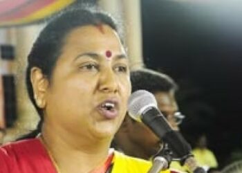 விலகி நில்லுங்கள்… பிரேமலதா!