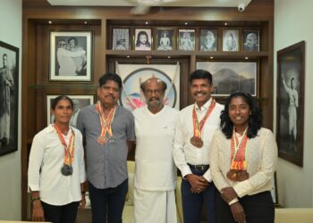 தடகள வீரர்களை நேரில் அழைத்துப் பாராட்டிய ரஜினி